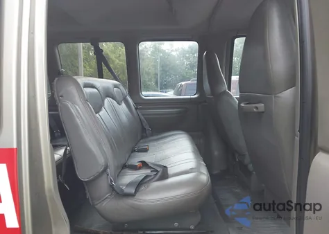 2001 Chevrolet Express G3500 из США, поврежденный, VIN 1GAHG39R211200819